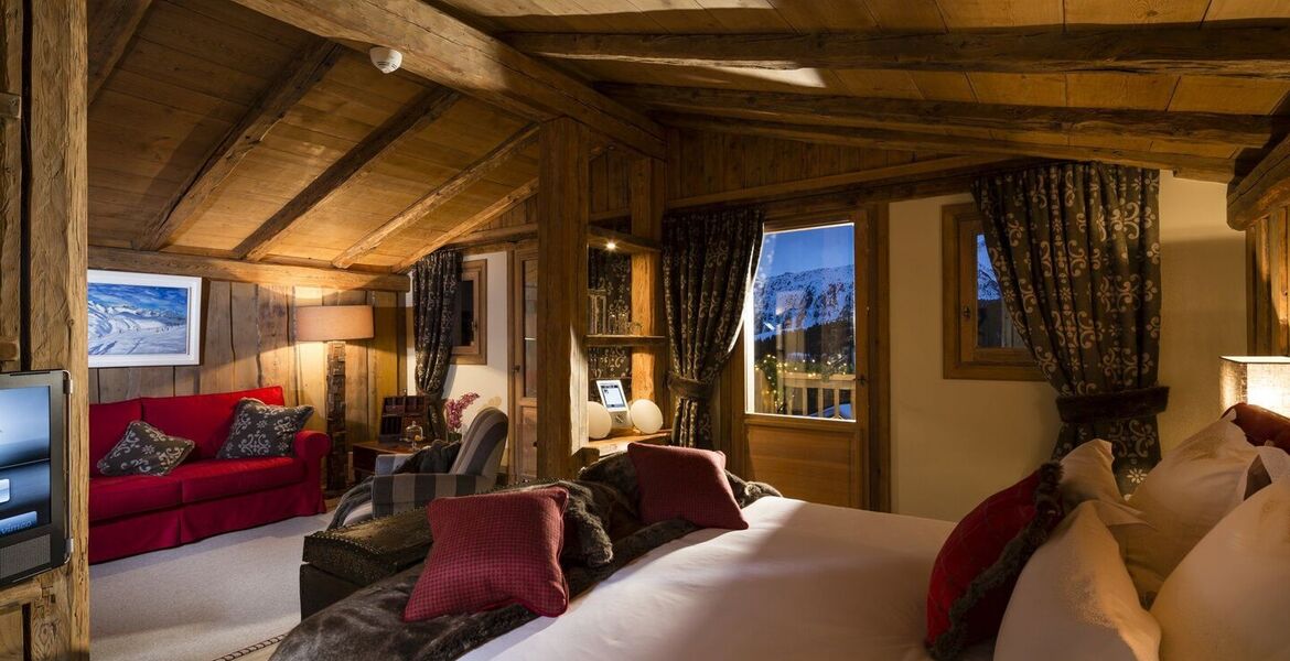 Chalet in the Heart of Courchevel 1850 -of Pure Bliss