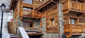 A family chalet with swimming pool in Courchevel-Le Praz 