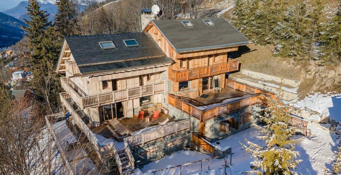 Le chalet situé sur la route de la Renarde 