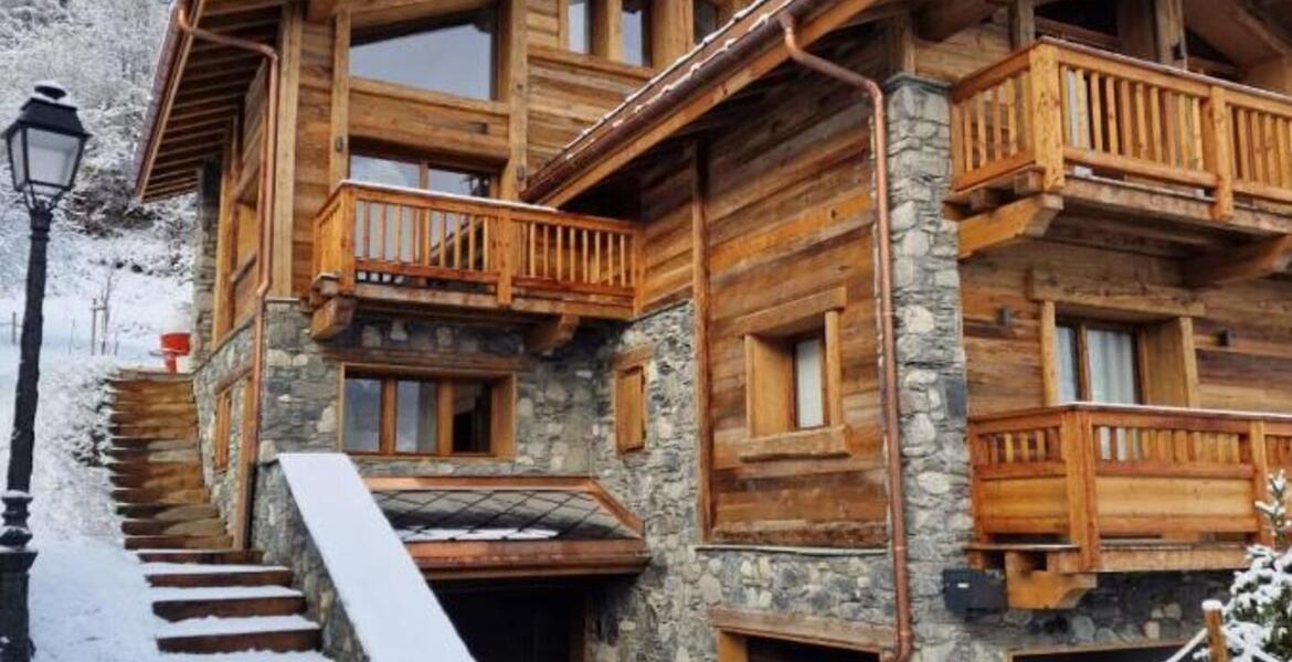 Un chalet familial avec piscine à Courchevel-Le Praz à louer