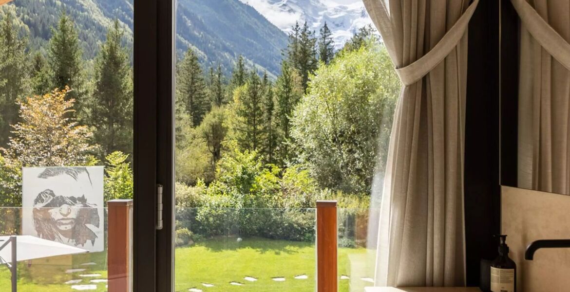 Luxury Chalet in Praz de Chamonix with Mont Blanc Views