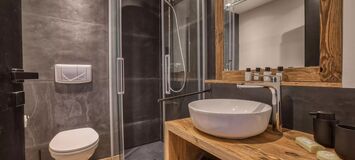 Luxury Chalet in Argentière with Stunning Mountain Views