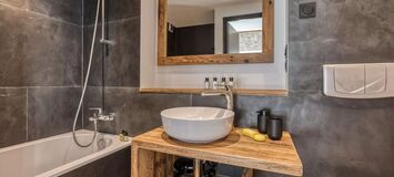 Luxury Chalet in Argentière with Stunning Mountain Views