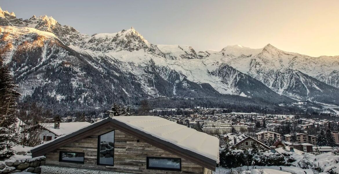 Luxury Chalet in Chamonix with Breathtaking Alpine Views