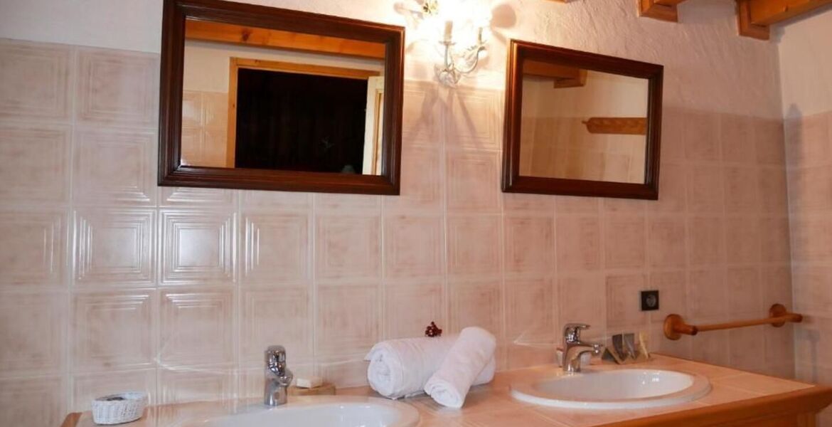 2 bedroom apartment with balcony