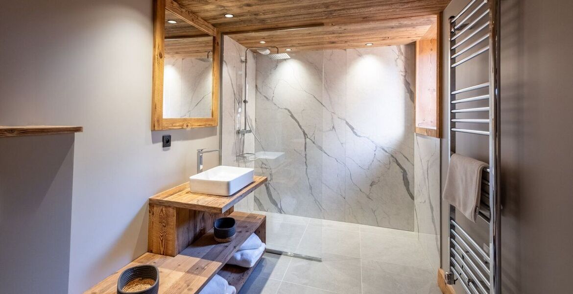 Brand New Luxury Chalet in Méribel with Spa