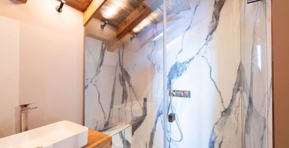 Brand New Luxury Chalet in Méribel with Spa