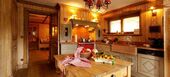 Luxury Chalet with Alpine Charm in Méribel Village