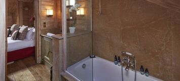 Luxury Chalet with Alpine Charm in Méribel Village