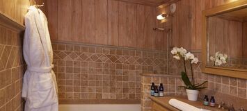 Luxury Chalet with Alpine Charm in Méribel Village
