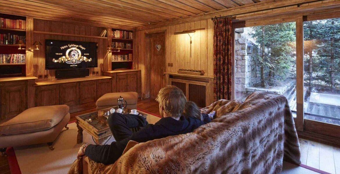 Luxury Chalet with Alpine Charm in Méribel Village