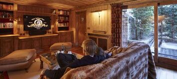 Luxury Chalet with Alpine Charm in Méribel Village