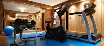 Luxury Chalet with Alpine Charm in Méribel Village