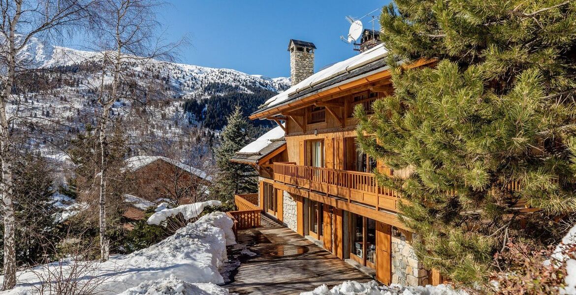Luxury Chalet with Alpine Charm in Méribel Village
