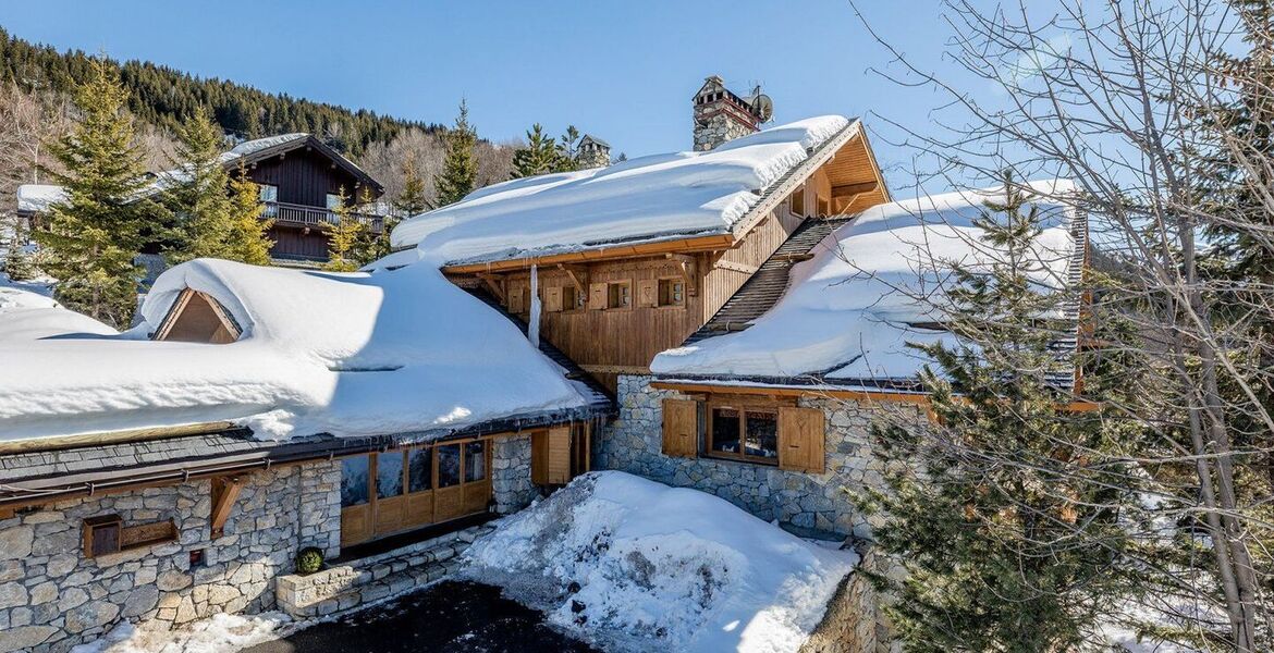 Luxury Chalet with Alpine Charm in Méribel Village