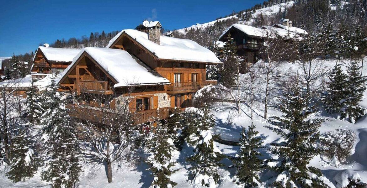 Luxury Chalet with Alpine Charm in Méribel Village