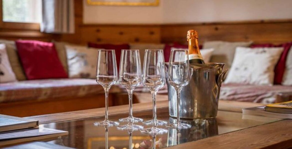 Traditional Savoyard Chalet with Cosy Log Cabin Feel