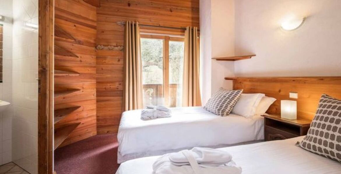 Traditional Savoyard Chalet with Cosy Log Cabin Feel