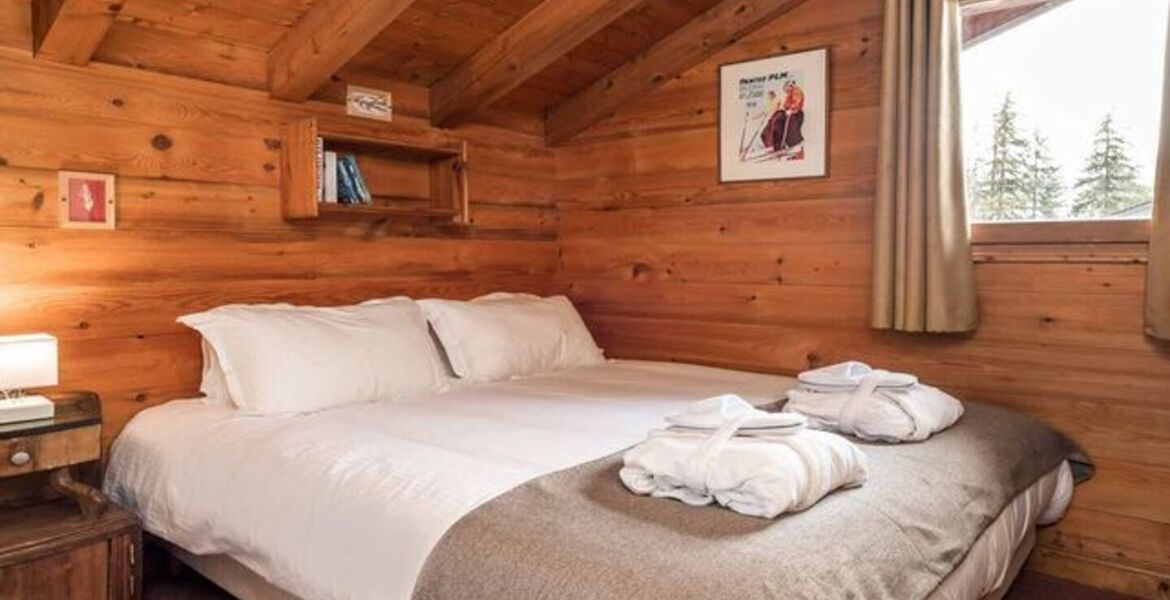 Traditional Savoyard Chalet with Cosy Log Cabin Feel