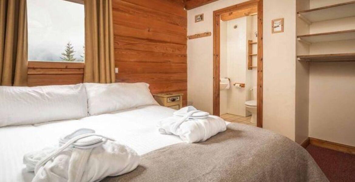 Traditional Savoyard Chalet with Cosy Log Cabin Feel