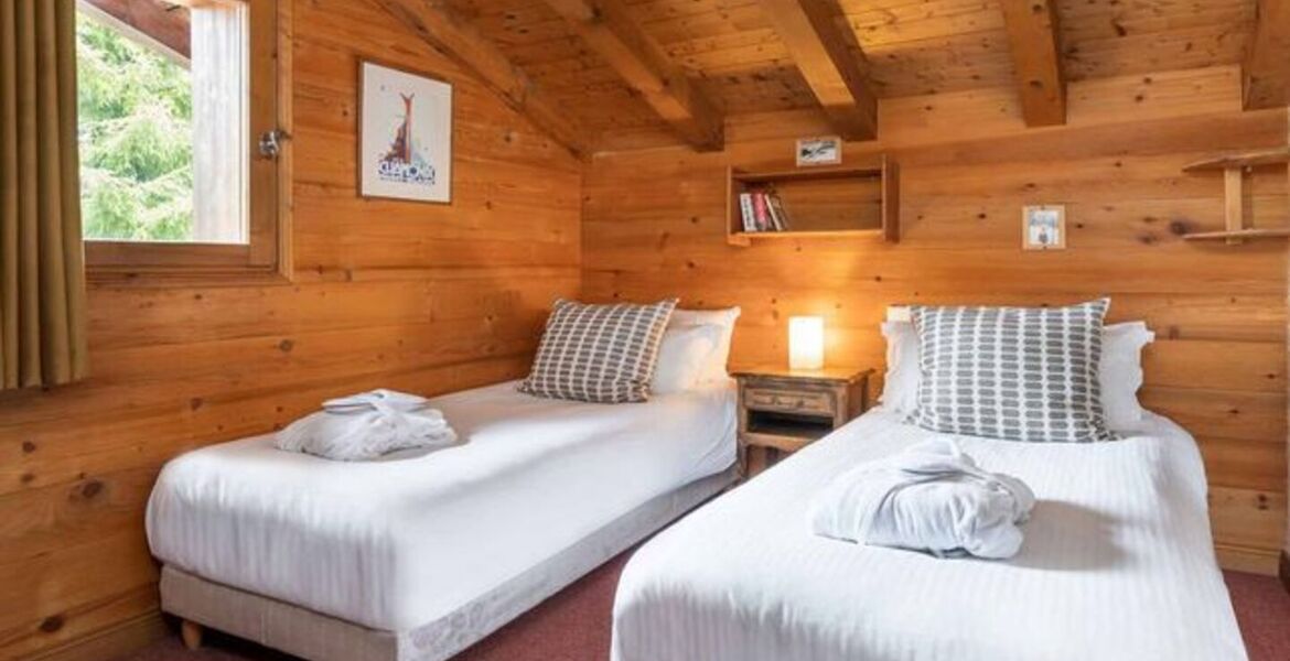 Traditional Savoyard Chalet with Cosy Log Cabin Feel