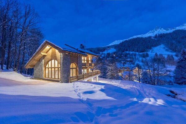 Location de Chalets de Luxe Ski-In/Ski-Out à Méribel 