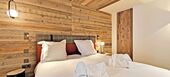 Luxurious Alpine Apartment with Ski-In/Ski-Out Access