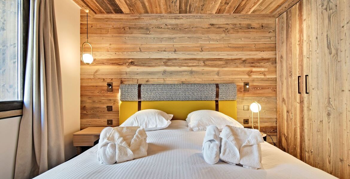 Luxurious Alpine Apartment with Ski-In/Ski-Out Access