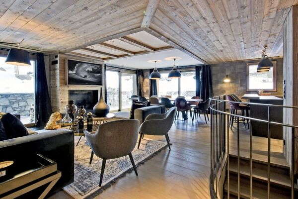 A Luxurious Alpine Retreat with a Massive Terrace