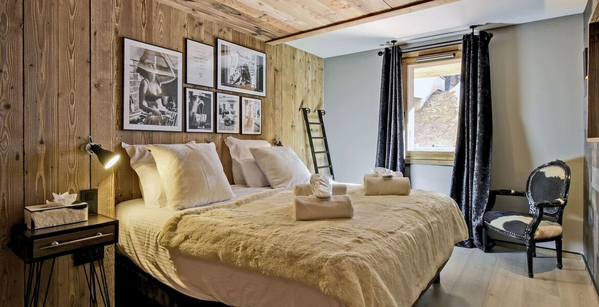 A Luxurious Alpine Retreat with a Massive Terrace