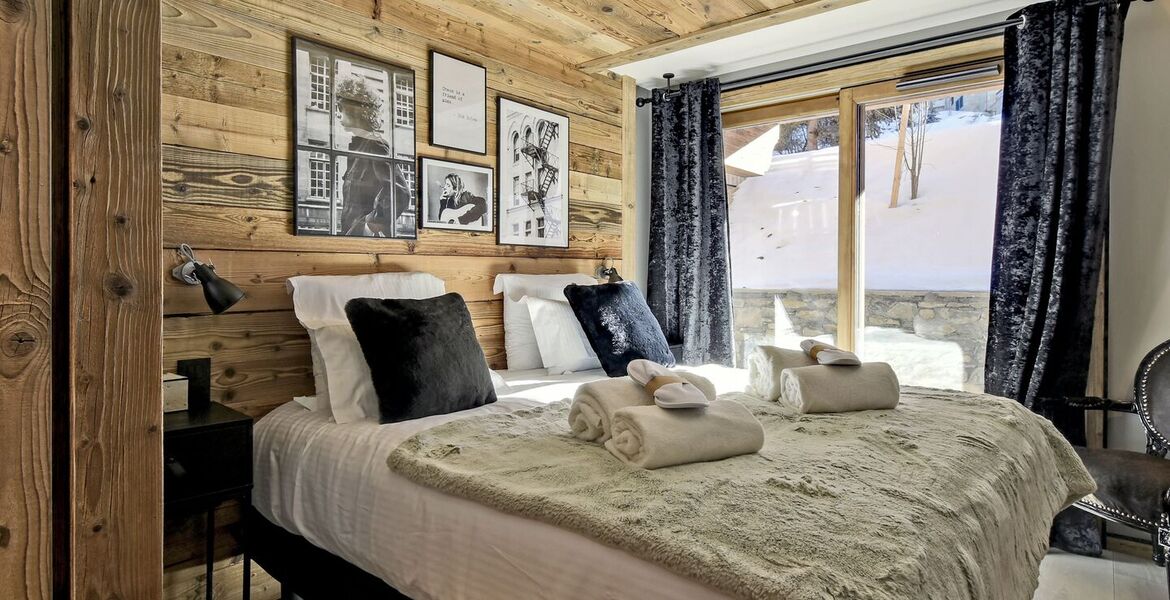 A Luxurious Alpine Retreat with a Massive Terrace
