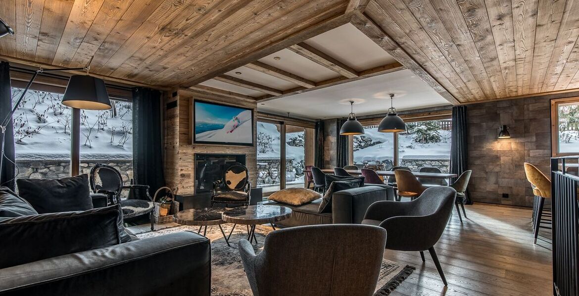 A Luxurious Alpine Retreat with a Massive Terrace
