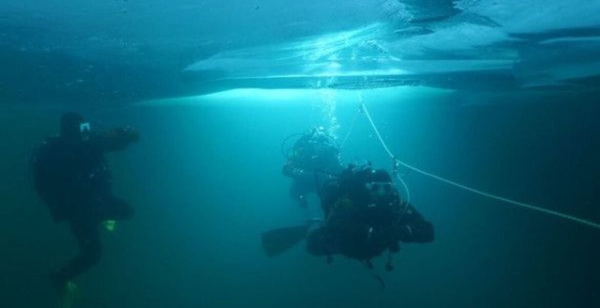 Ice diving