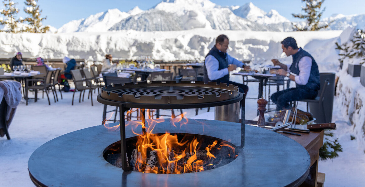 Отель Grand Hôtel Au Rond Point des Pistes