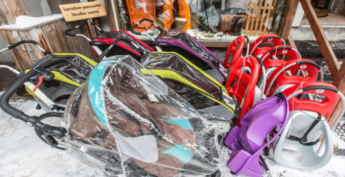 Rental of pushchairs for your children at Courchevel 1850